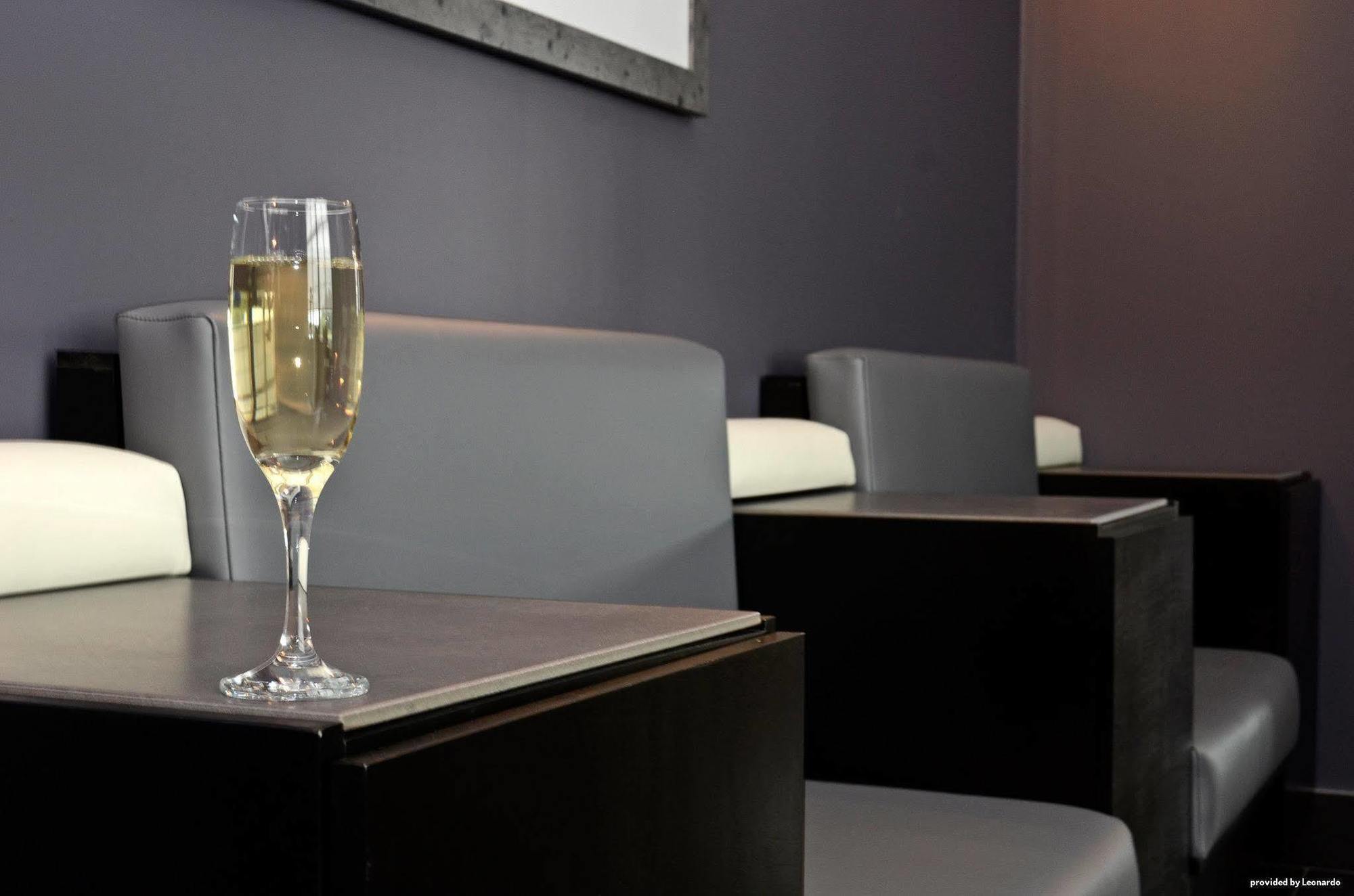Best Western Plus Woodstock Hotel Conference Centre Номер фото